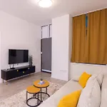 N' Cozy T8 W' 2bedrm Апартаменты